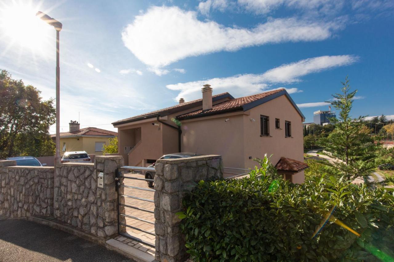 Ferienwohnung Ela Rijeka Exterior foto